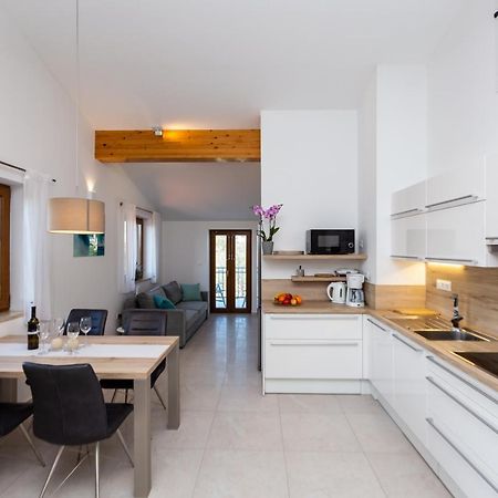 Apartments Krusec Pula Exterior photo
