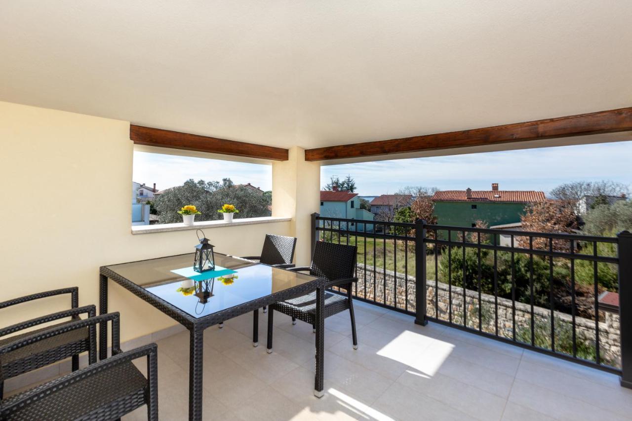Apartments Krusec Pula Exterior photo