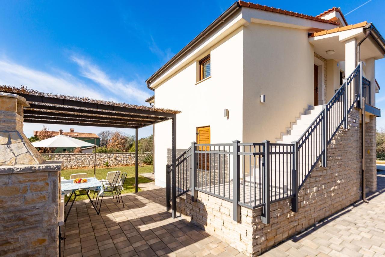 Apartments Krusec Pula Exterior photo